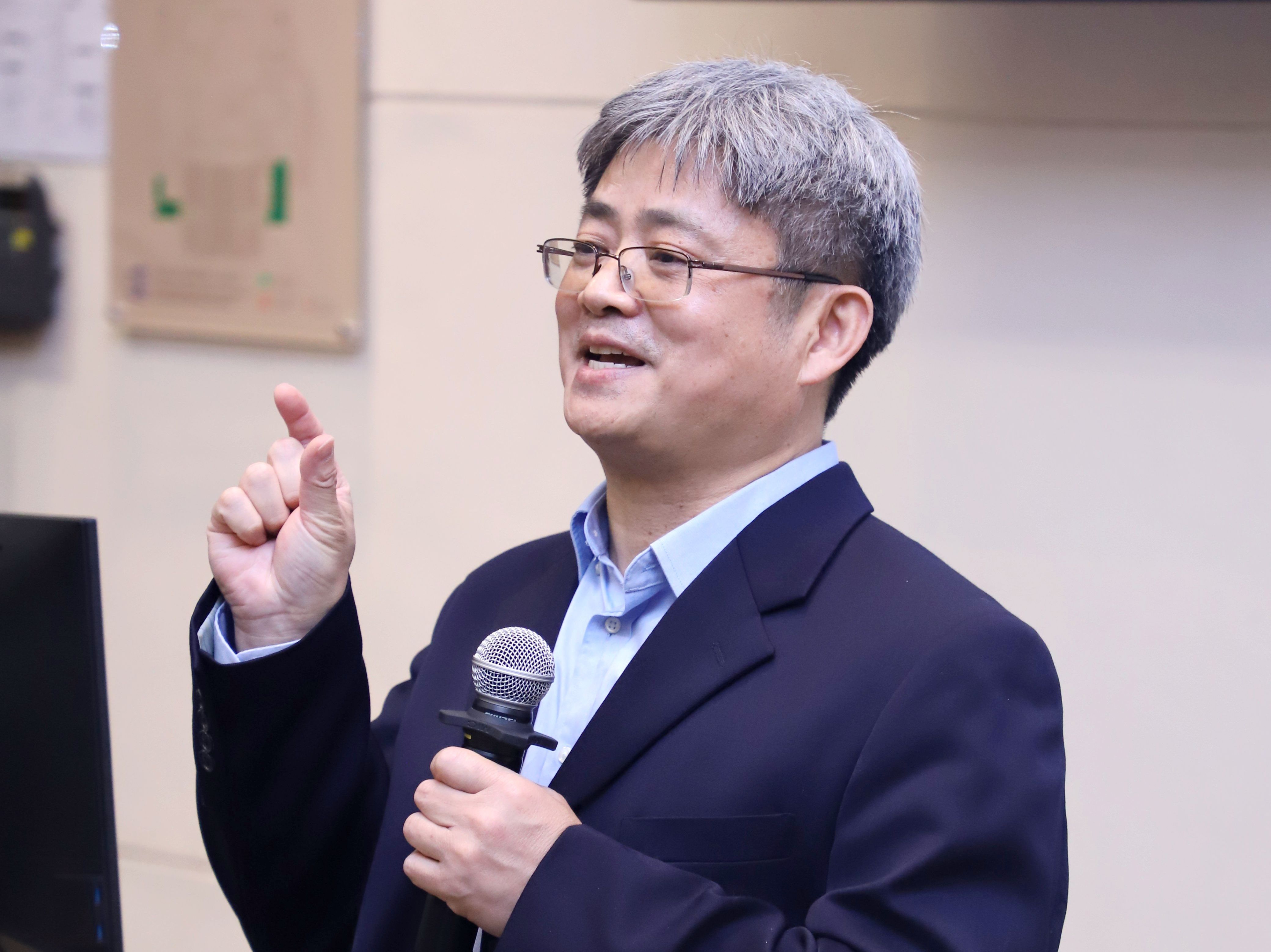 Prof. Jianyong Ouyang